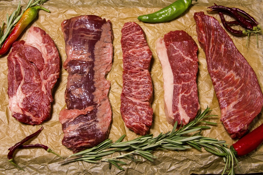 pedaços de carne fresca